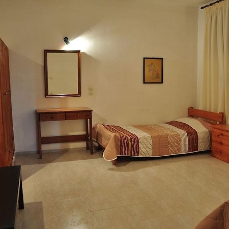 Michalis Apartments Near The Beaches With Sea View Páros Dış mekan fotoğraf