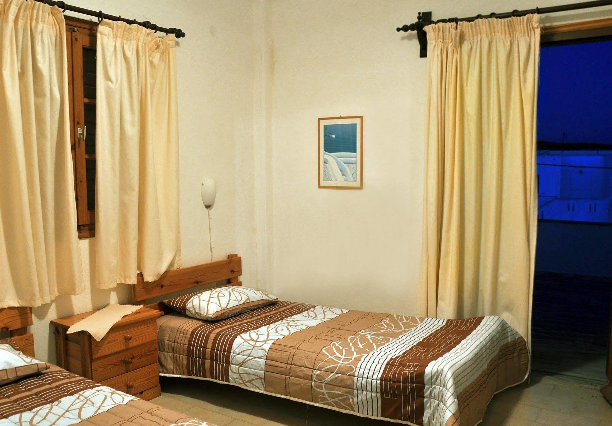 Michalis Apartments Near The Beaches With Sea View Páros Dış mekan fotoğraf