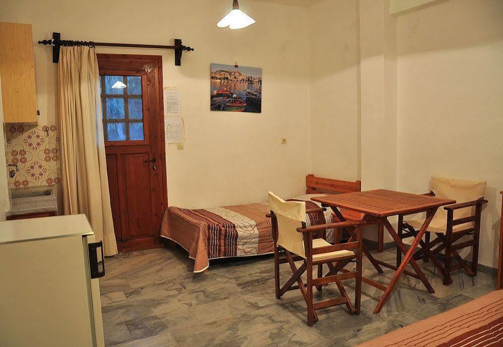 Michalis Apartments Near The Beaches With Sea View Páros Dış mekan fotoğraf
